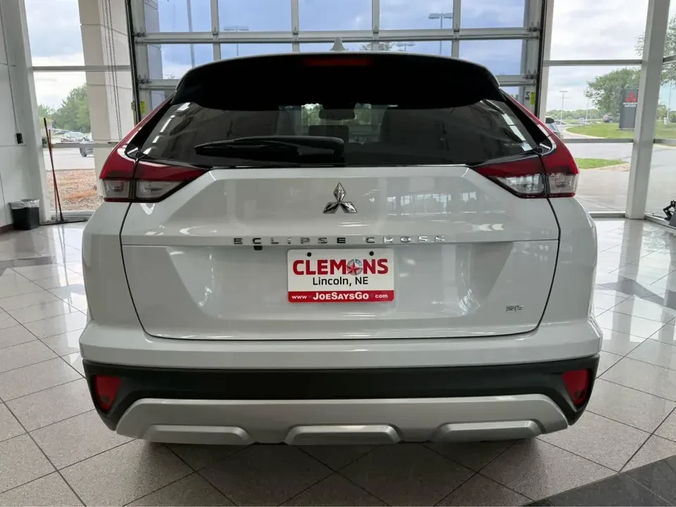 2025 Mitsubishi Eclipse Cross - Image 2 of 12