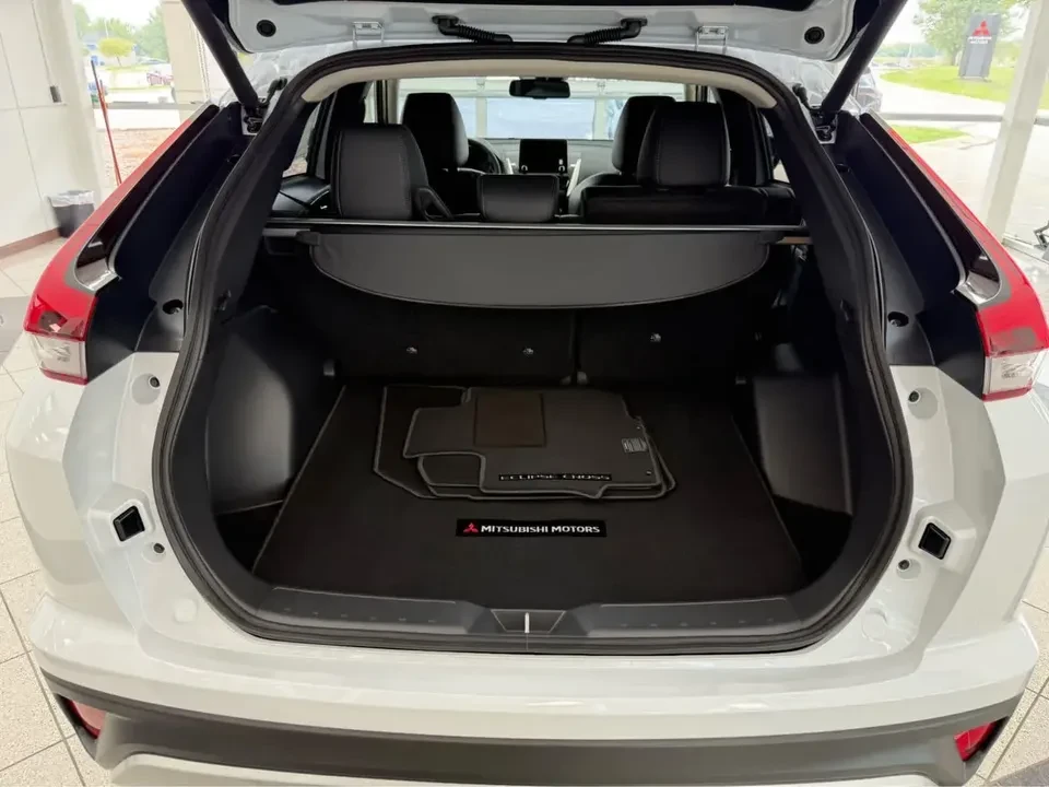 2025 Mitsubishi Eclipse Cross - Image 6 of 12