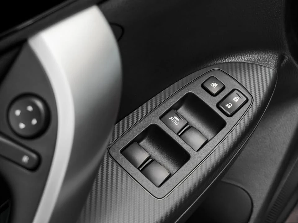 2025 Mitsubishi Eclipse Cross - Image 10 of 20