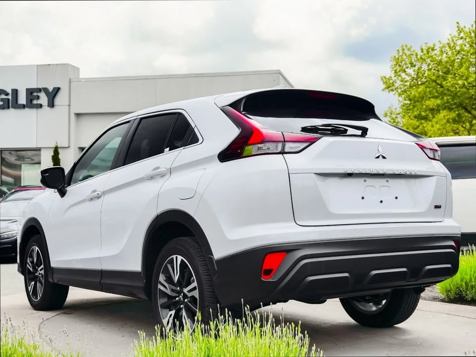 2025 Mitsubishi Eclipse Cross - Image 7 of 20