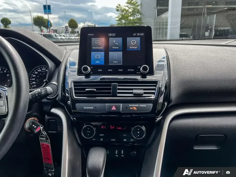 2025 Mitsubishi Eclipse Cross - Image 12 of 17