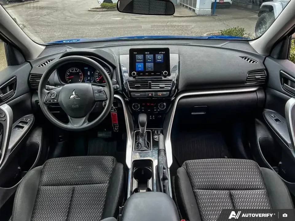 2025 Mitsubishi Eclipse Cross - Image 16 of 17