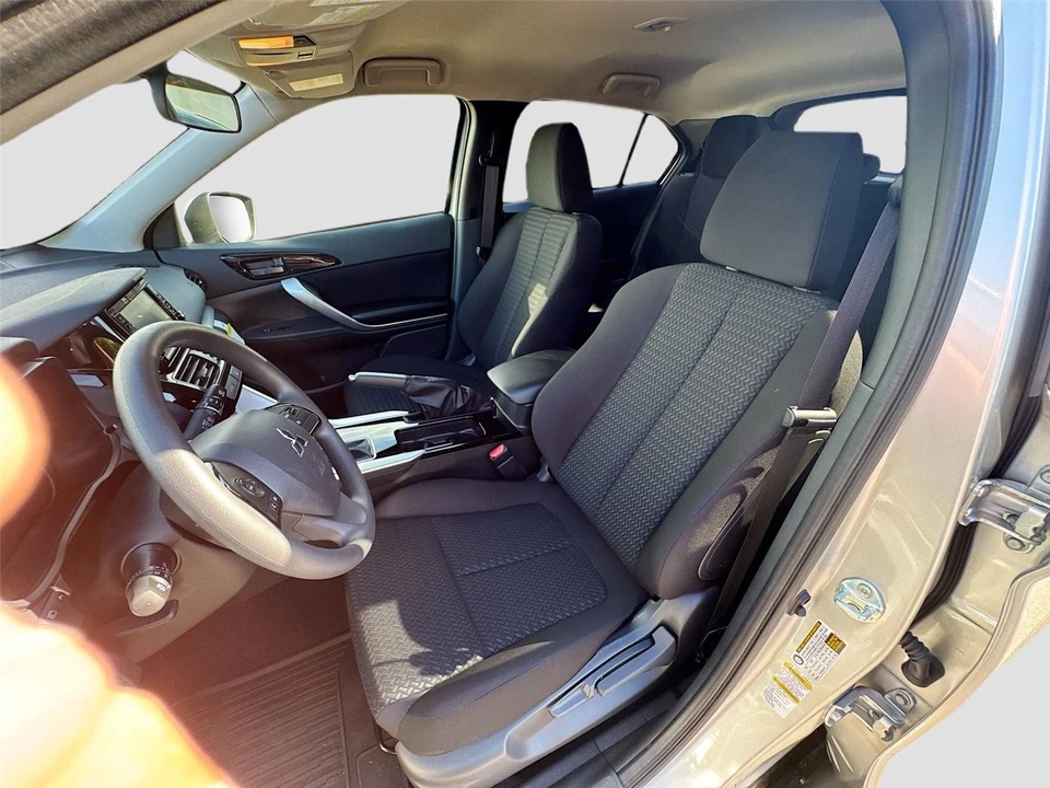 2025 Mitsubishi Eclipse Cross - Image 20 of 21