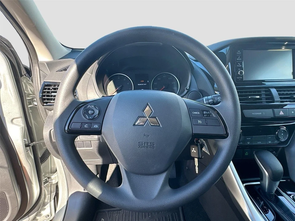 2025 Mitsubishi Eclipse Cross - Image 11 of 21