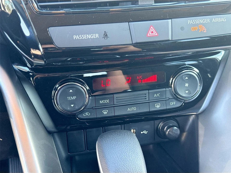 2025 Mitsubishi Eclipse Cross - Image 15 of 21