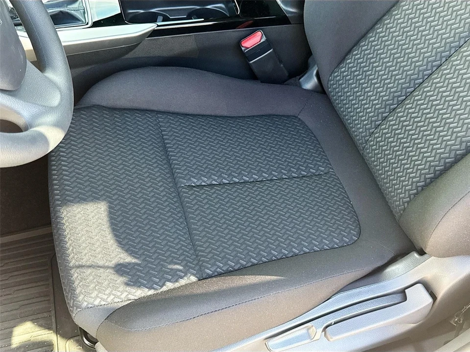 2025 Mitsubishi Eclipse Cross - Image 19 of 21