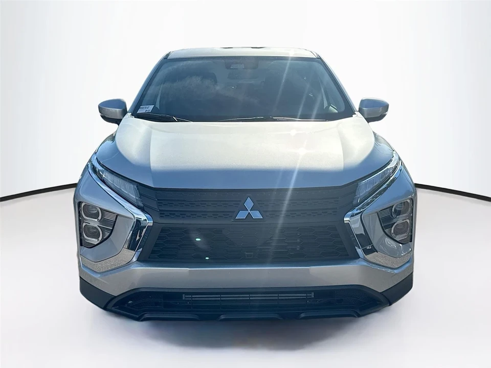 2025 Mitsubishi Eclipse Cross - Image 2 of 21