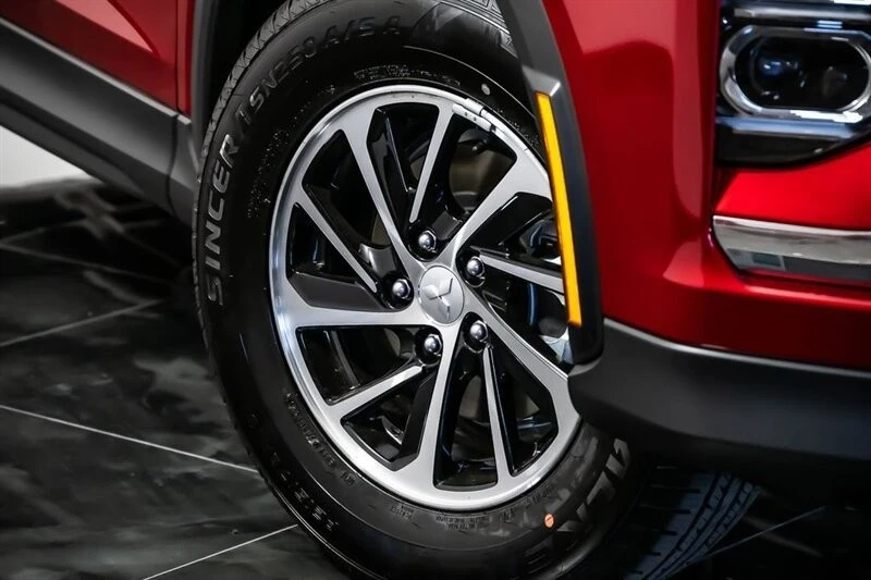 2025 Mitsubishi Eclipse Cross - Image 3 of 21