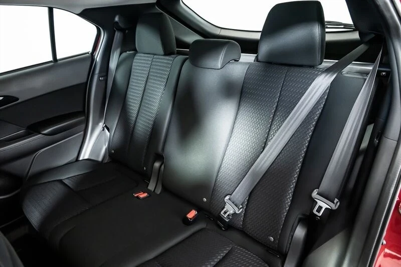 2025 Mitsubishi Eclipse Cross - Image 14 of 21