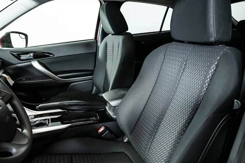 2025 Mitsubishi Eclipse Cross - Image 13 of 21