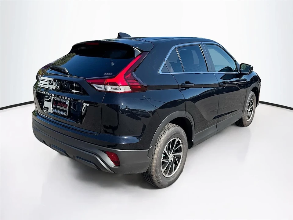 2025 Mitsubishi Eclipse Cross - Image 7 of 21
