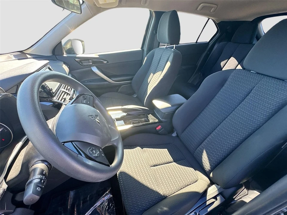 2025 Mitsubishi Eclipse Cross - Image 20 of 21