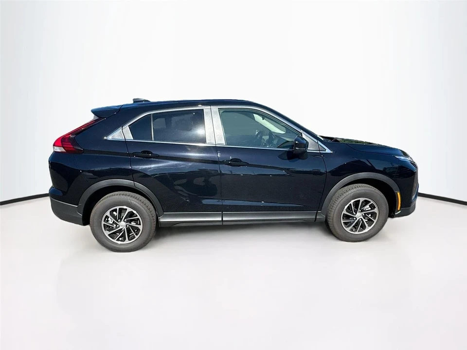 2025 Mitsubishi Eclipse Cross - Image 8 of 21