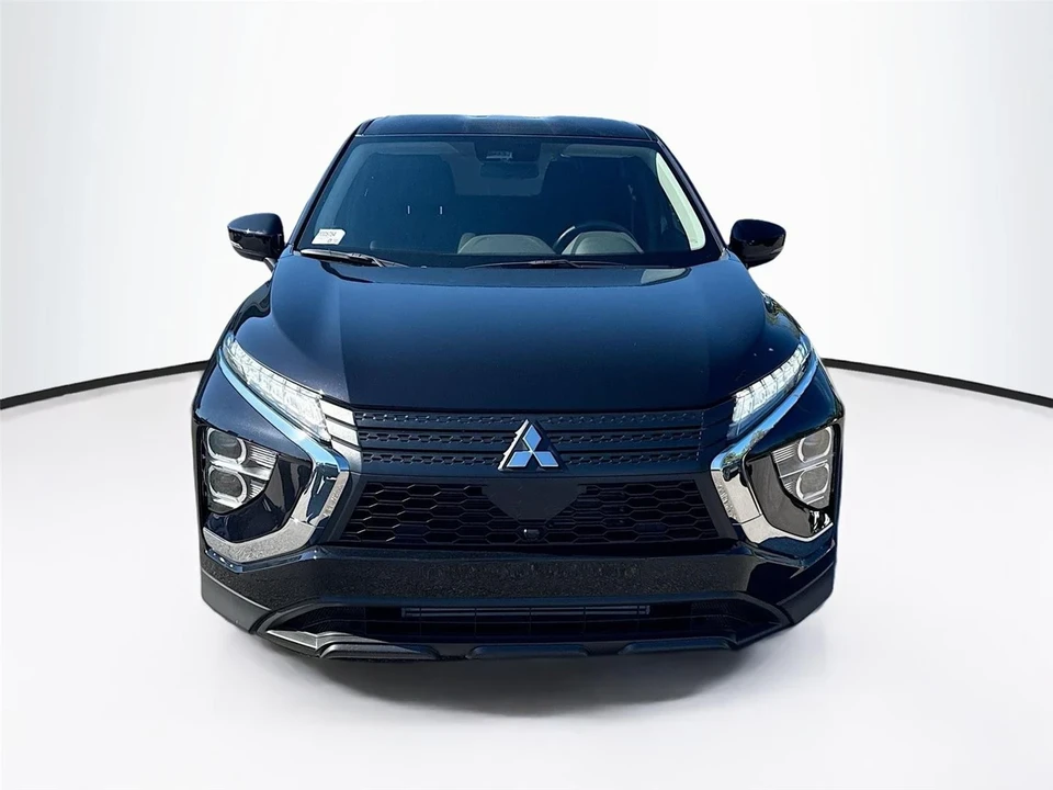 2025 Mitsubishi Eclipse Cross - Image 2 of 21