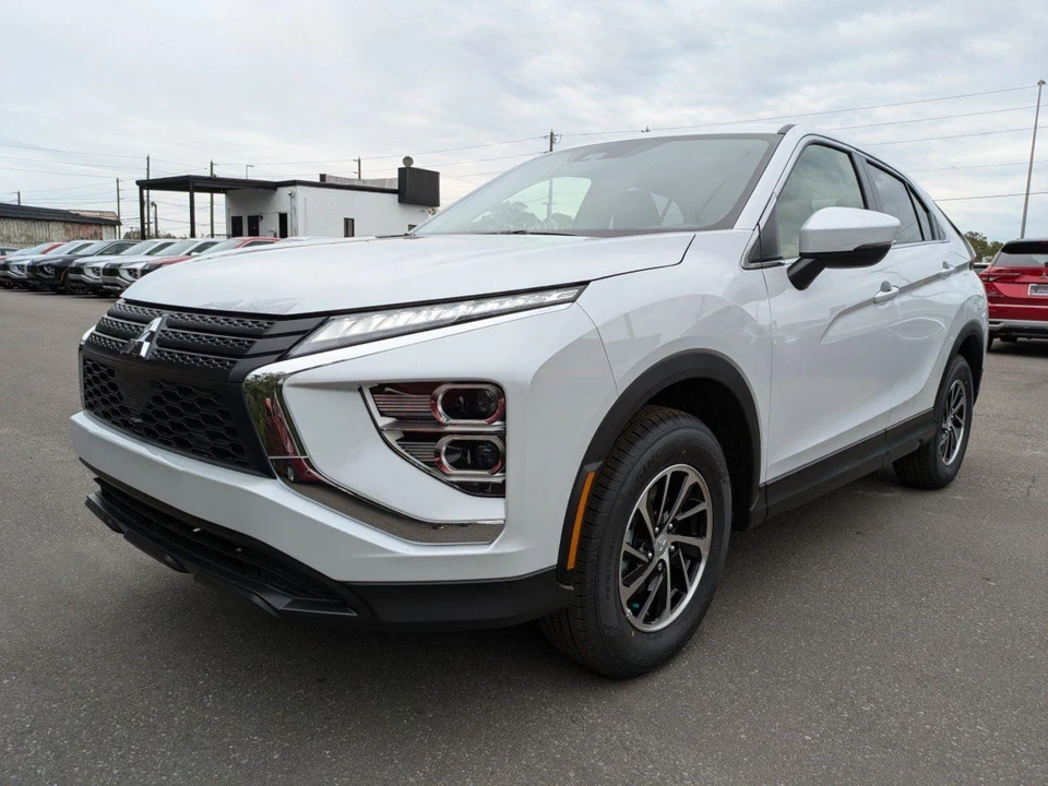 2025 Mitsubishi Eclipse Cross - Image 8 of 21