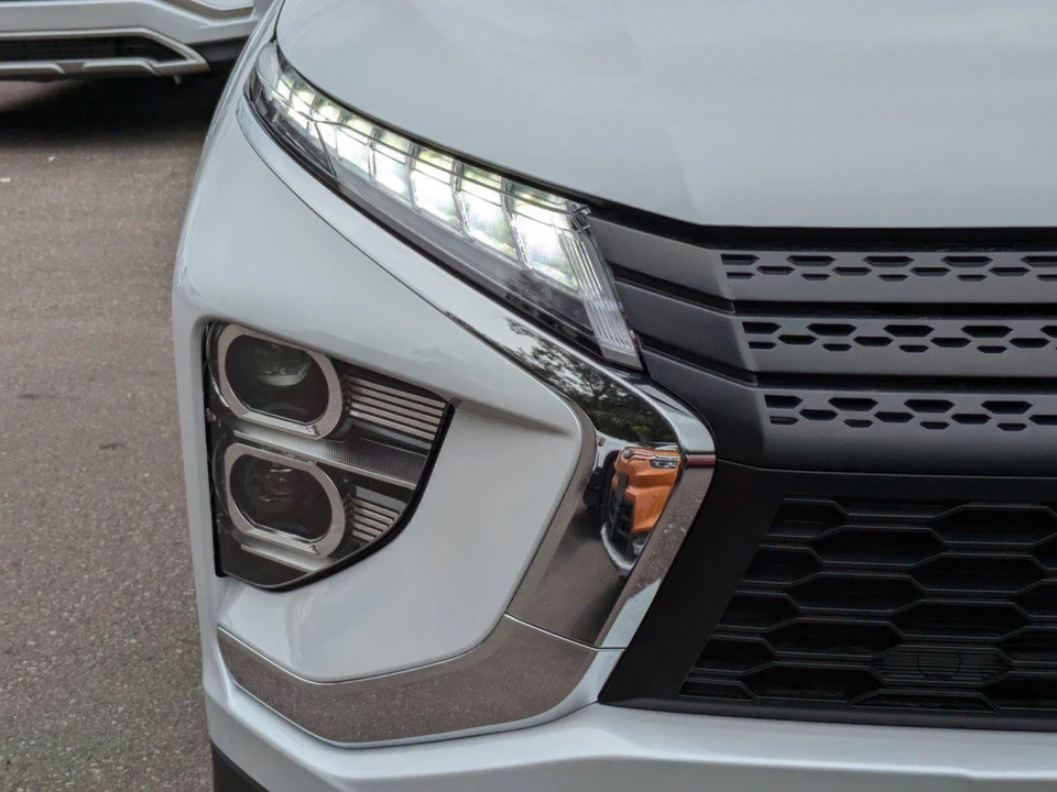 2025 Mitsubishi Eclipse Cross - Image 10 of 21