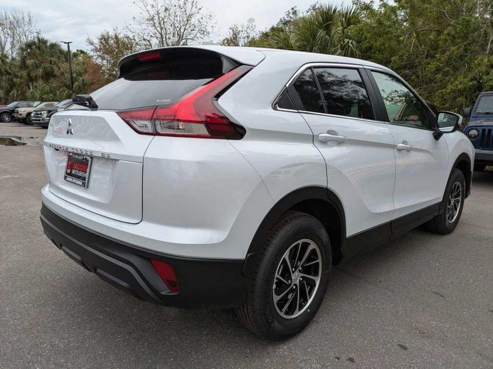 2025 Mitsubishi Eclipse Cross - Image 4 of 21