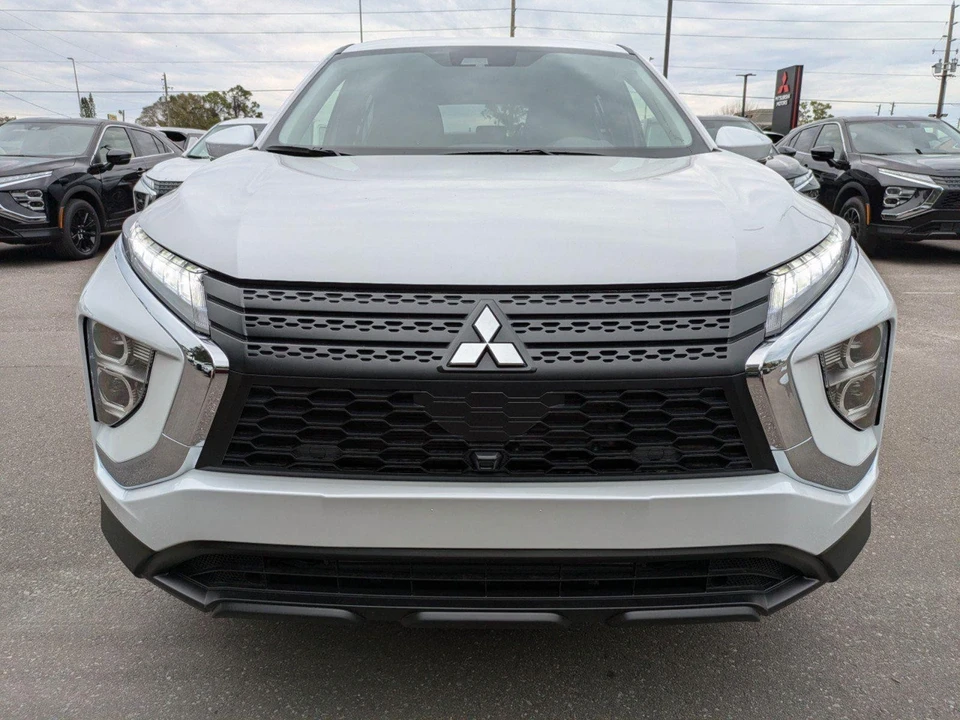 2025 Mitsubishi Eclipse Cross - Image 9 of 21