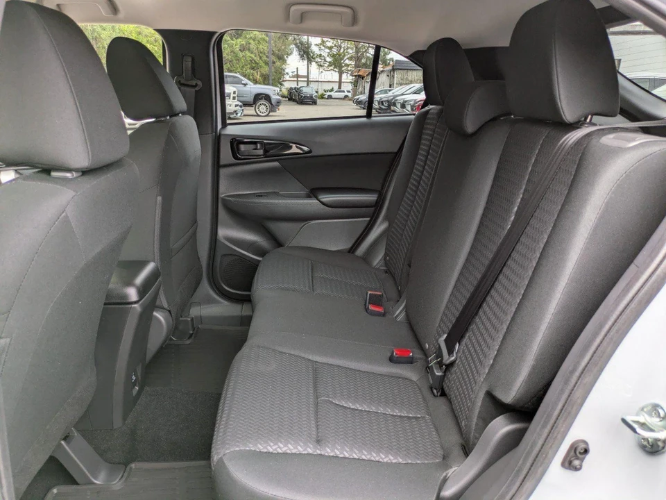 2025 Mitsubishi Eclipse Cross - Image 14 of 21