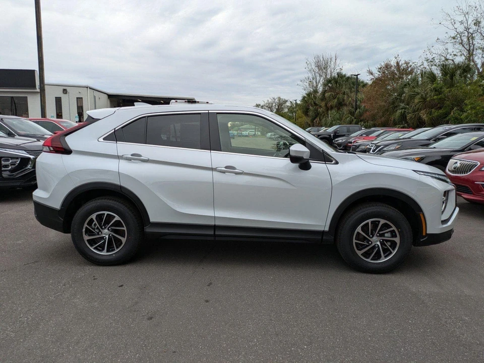 2025 Mitsubishi Eclipse Cross - Image 3 of 21