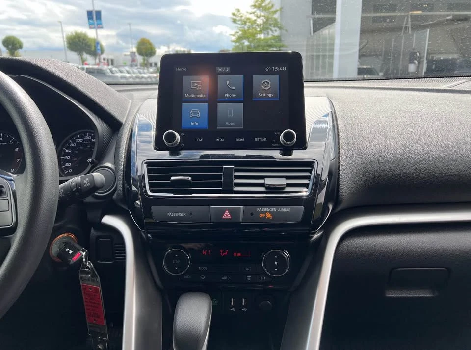 2025 Mitsubishi Eclipse Cross - Image 3 of 13