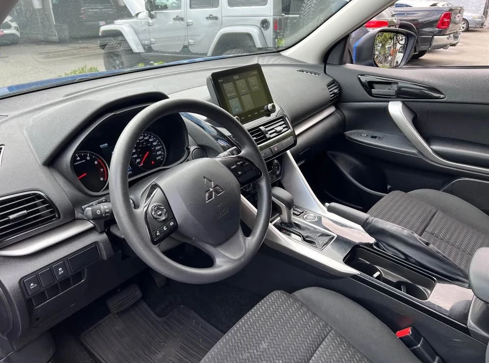 2025 Mitsubishi Eclipse Cross - Image 7 of 13