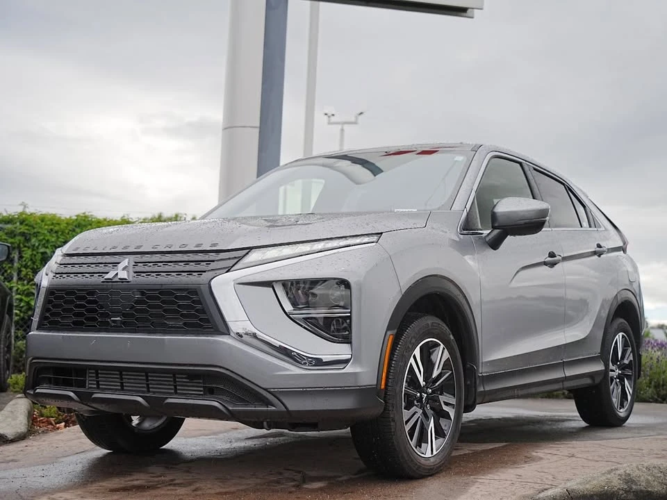 2025 Mitsubishi Eclipse Cross - Image 2 of 20