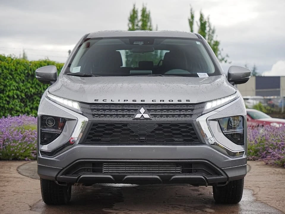 2025 Mitsubishi Eclipse Cross - Image 3 of 20