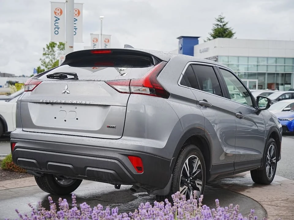 2025 Mitsubishi Eclipse Cross - Image 6 of 20