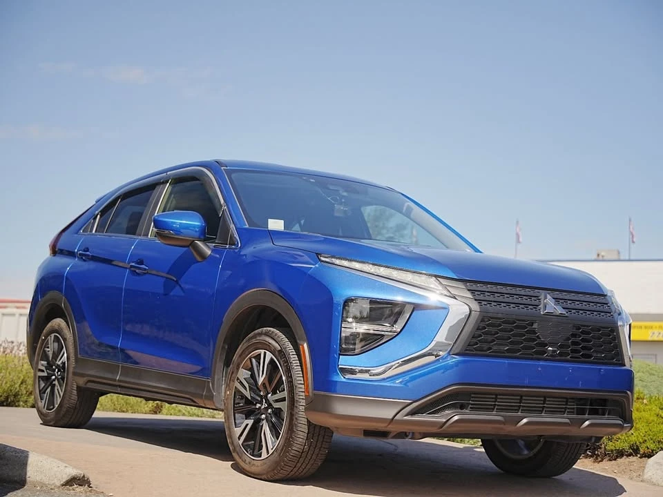 2025 Mitsubishi Eclipse Cross - Image 4 of 20
