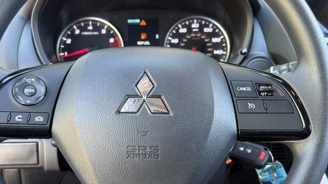 2025 Mitsubishi Eclipse Cross - Image 16 of 20