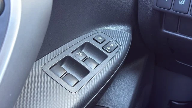 2025 Mitsubishi Eclipse Cross - Image 11 of 20