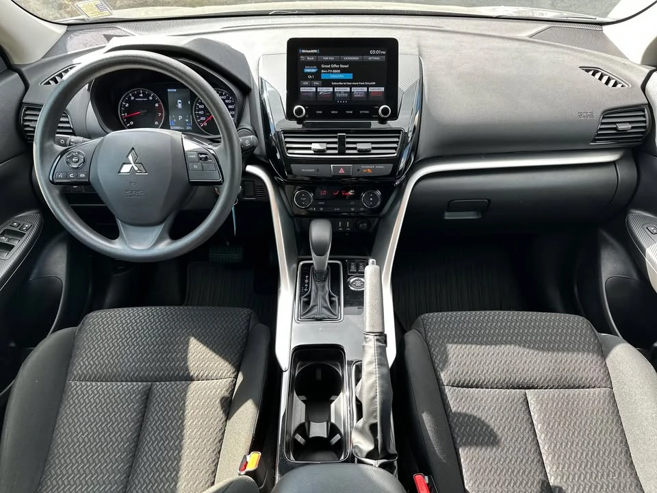 2025 Mitsubishi Eclipse Cross - Image 10 of 14