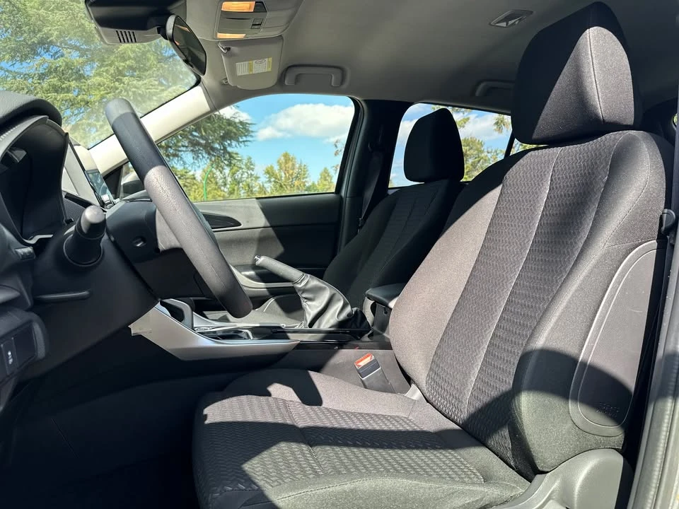 2025 Mitsubishi Eclipse Cross - Image 9 of 14