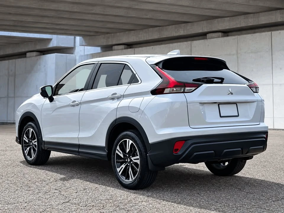 2025 Mitsubishi Eclipse Cross - Image 2 of 10