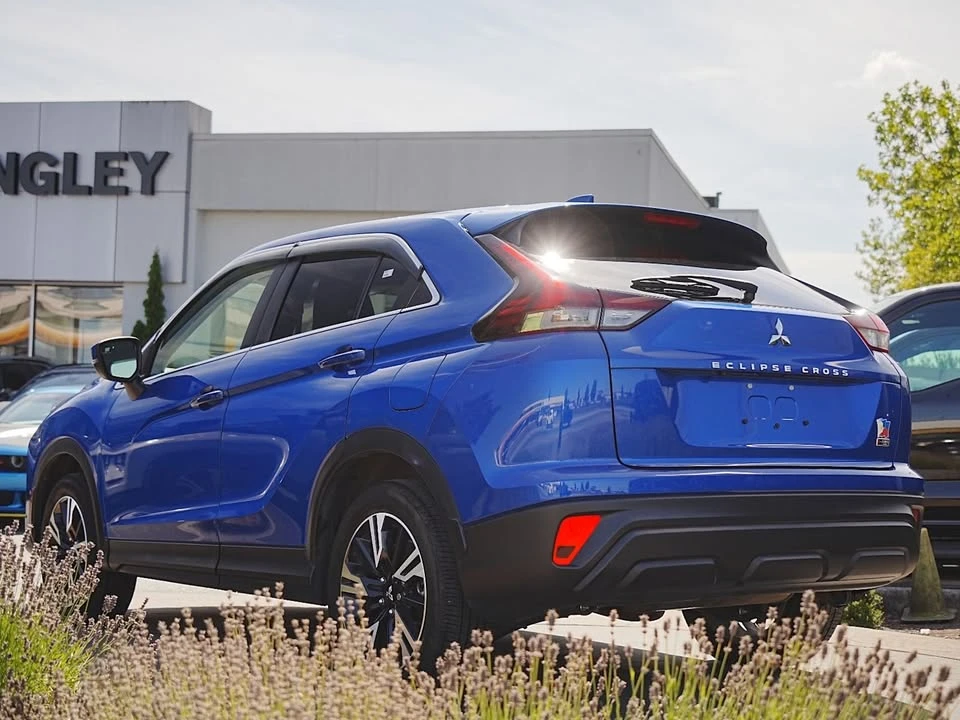 2025 Mitsubishi Eclipse Cross - Image 7 of 19