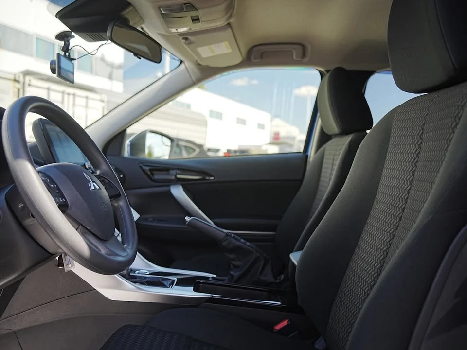 2025 Mitsubishi Eclipse Cross - Image 11 of 19