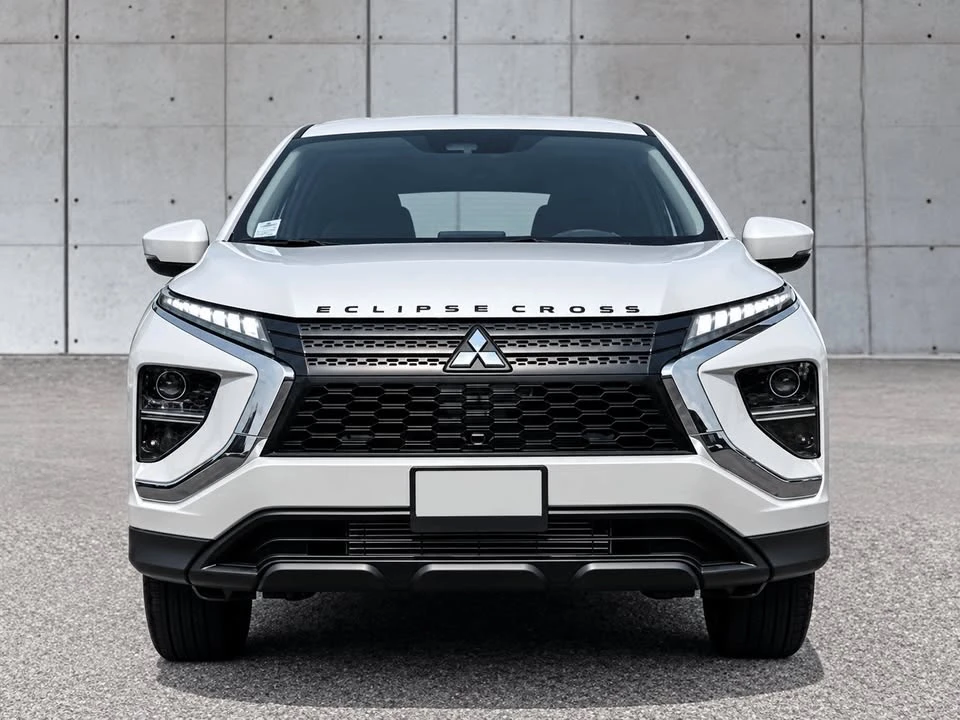 2025 Mitsubishi Eclipse Cross - Image 5 of 10