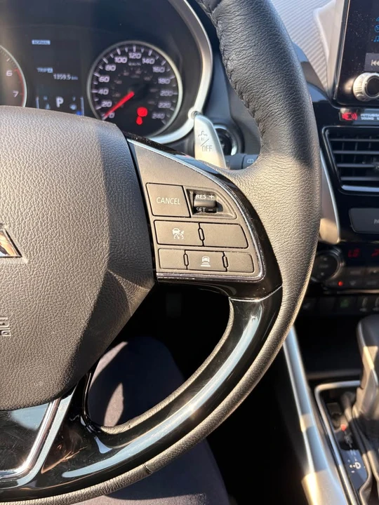 2025 Mitsubishi Eclipse Cross - Image 8 of 13