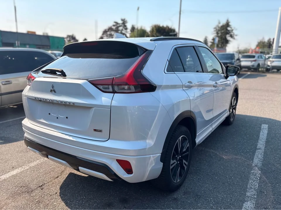 2025 Mitsubishi Eclipse Cross - Image 3 of 13