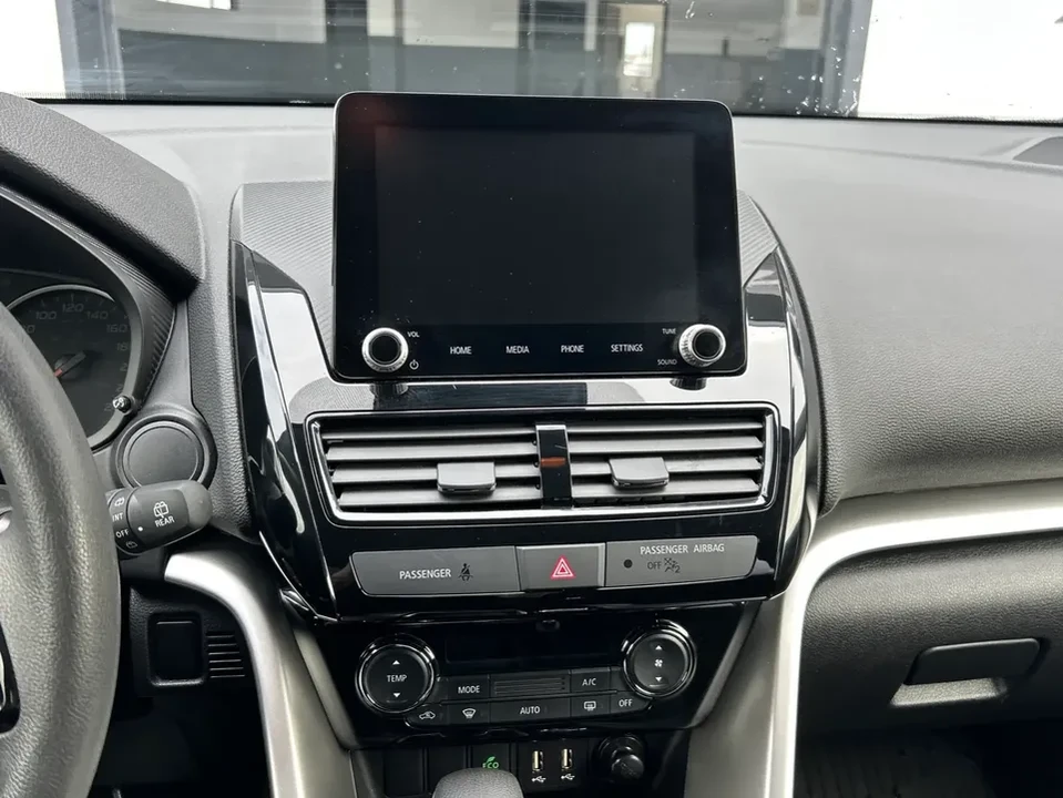 2025 Mitsubishi Eclipse Cross - Image 10 of 14