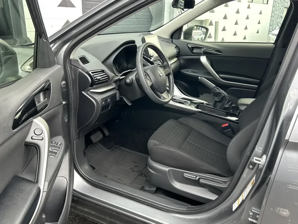 2025 Mitsubishi Eclipse Cross - Image 11 of 14