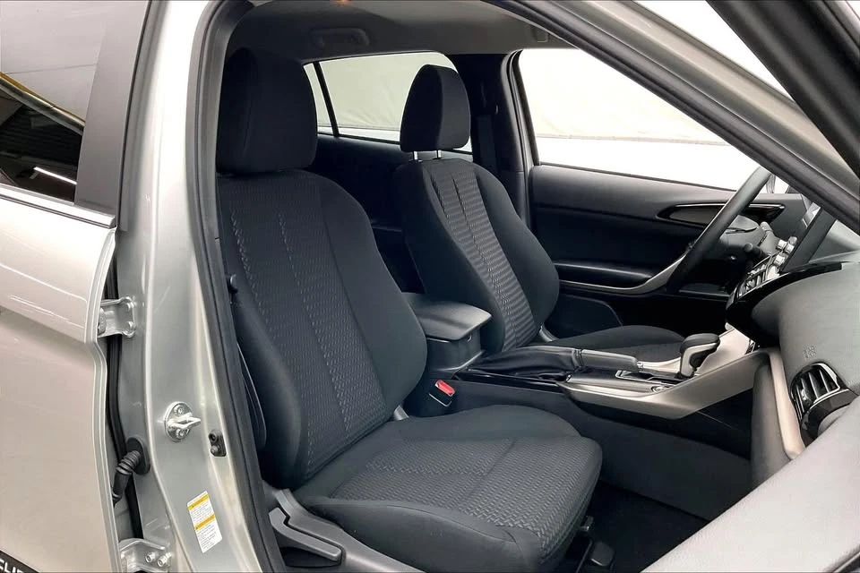 2025 Mitsubishi Eclipse Cross - Image 13 of 20