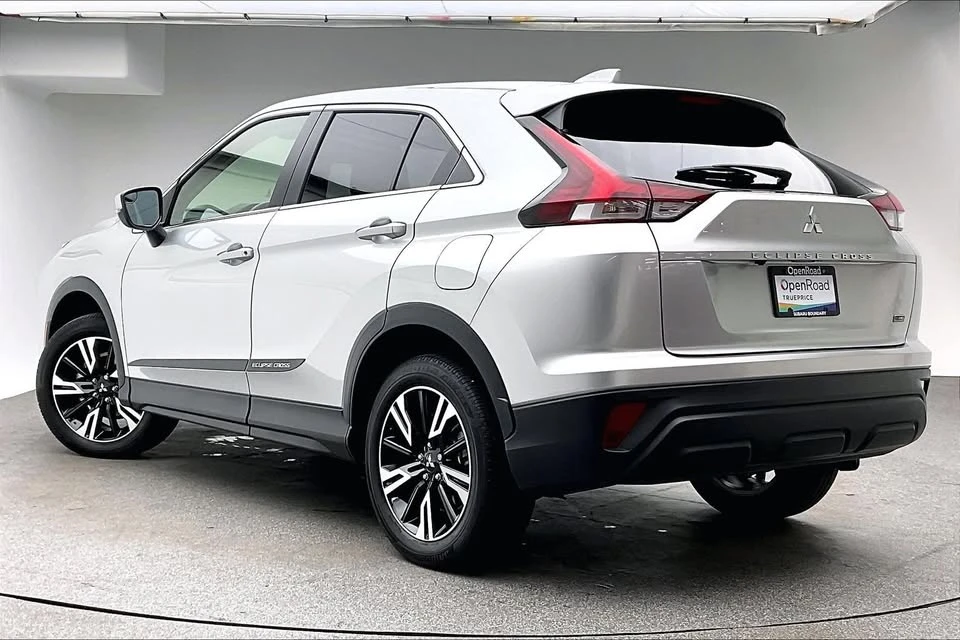 2025 Mitsubishi Eclipse Cross - Image 4 of 20