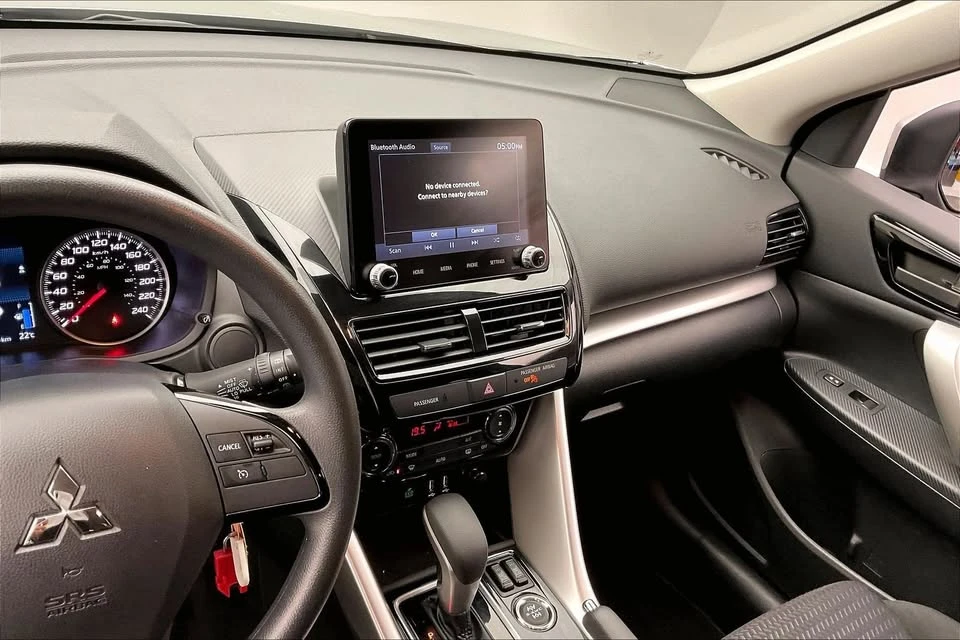 2025 Mitsubishi Eclipse Cross - Image 11 of 20