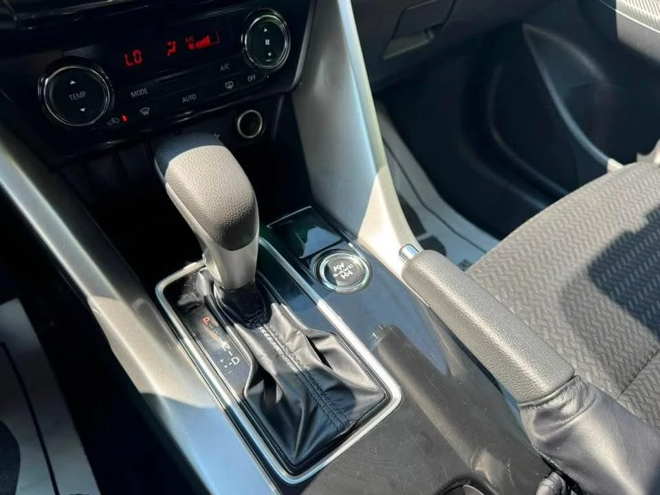 2025 Mitsubishi Eclipse Cross - Image 12 of 20