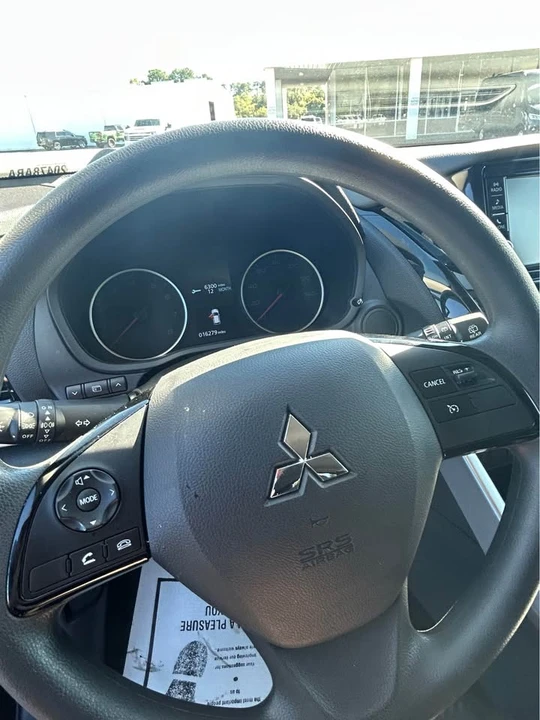 2025 Mitsubishi Eclipse Cross - Image 10 of 14