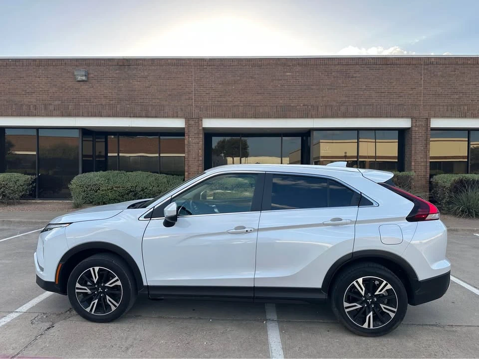 2025 Mitsubishi Eclipse Cross - Image 4 of 20