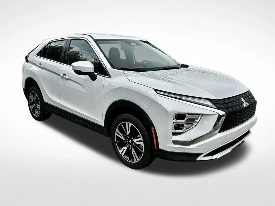 2025 Mitsubishi Eclipse Cross - Image 2 of 12