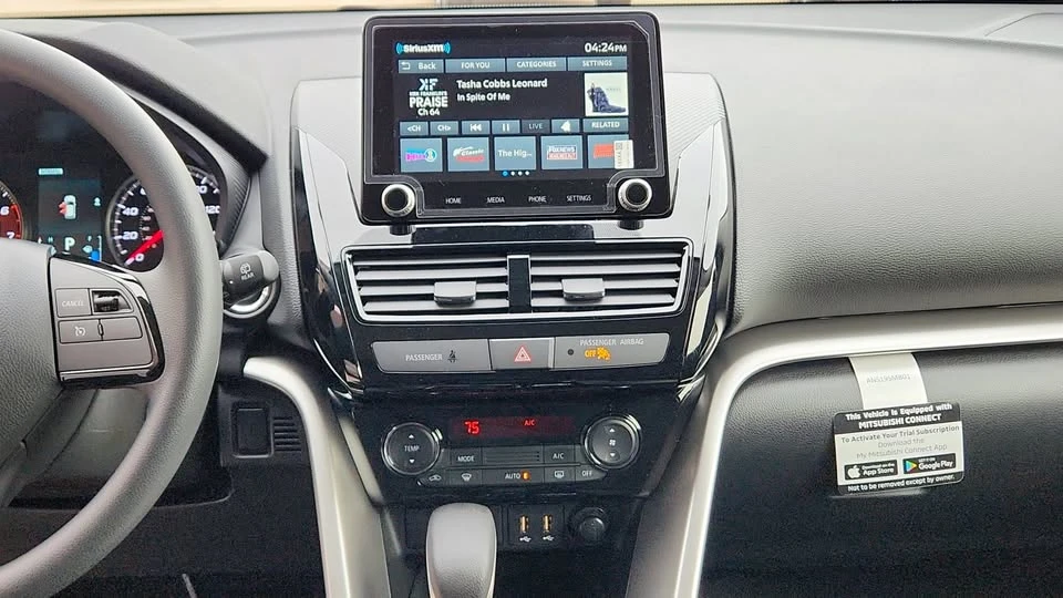 2025 Mitsubishi Eclipse Cross - Image 8 of 10